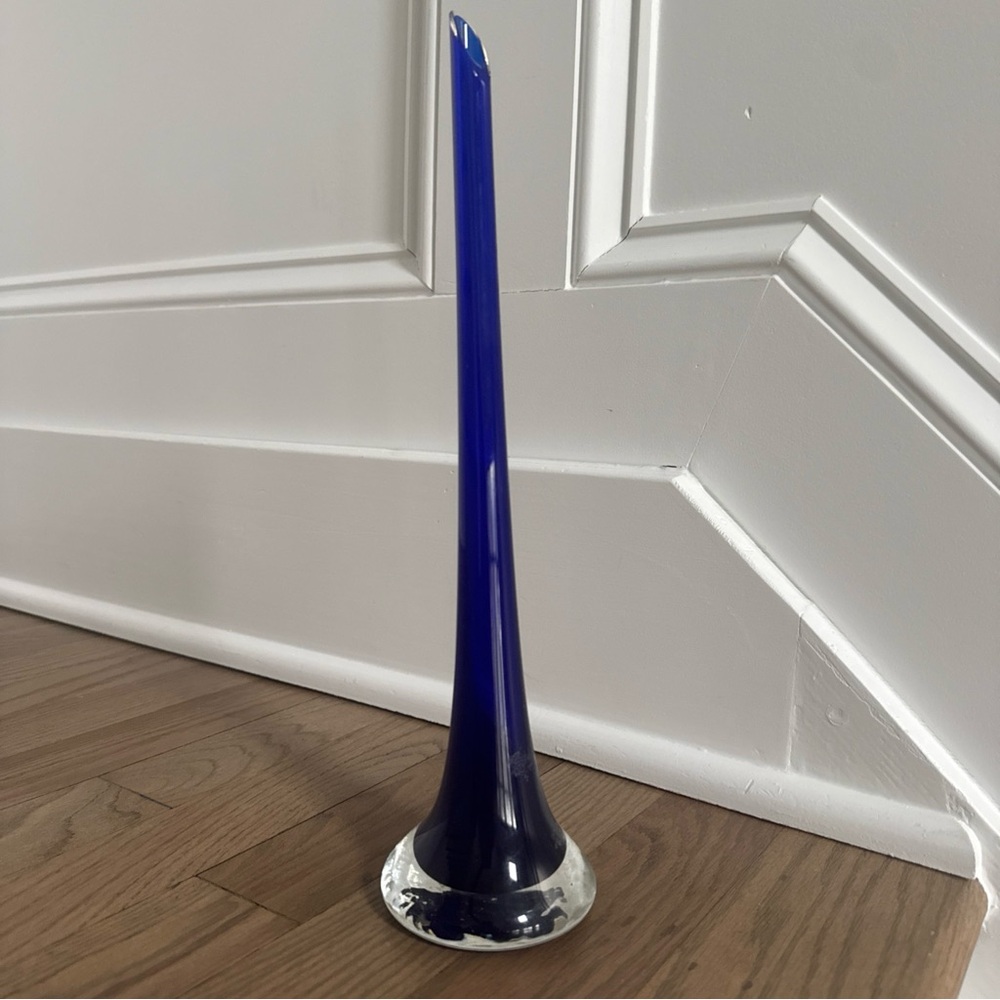 Signed Robert Boye 13” Cobalt Blue Studio Art Glass Trumpet Vase Hand Blown chip